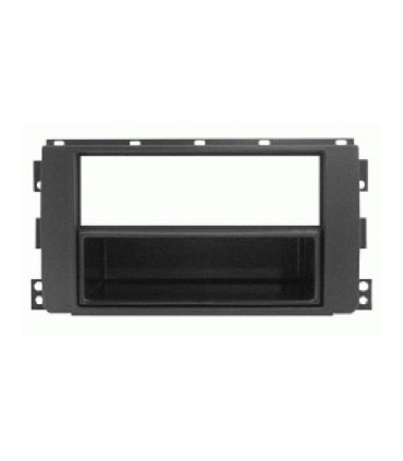 03392 MASCHERINA CON FORO  2ISO-ISO COLORE NERO  SMART FORTWO 07/10 FOURFOUR 04/06